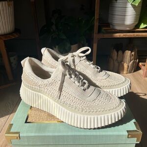 Like new size 8.5 women's Dolce Vita Sandstone Knit Dolen Sneakers.